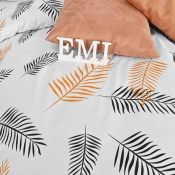 rjuhe_na_postelji_emi