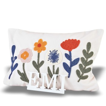 decorativny_vankus_flowers_emi