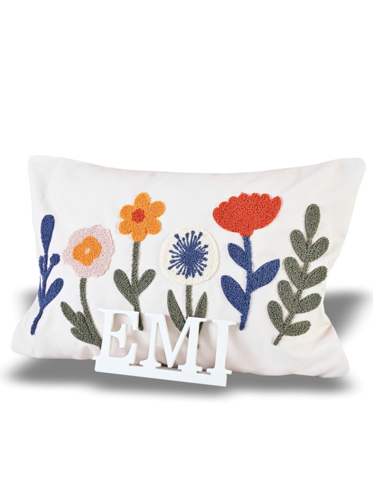 decorativny_vankus_flowers_emi