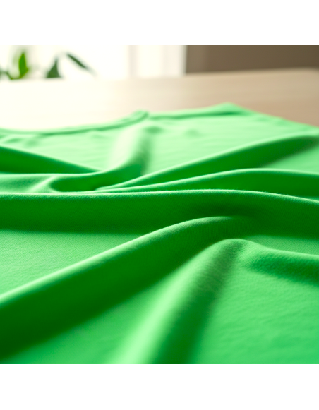 detajl_zelenega_jerseyja_v_tunelu_za_enostavno_šivanje