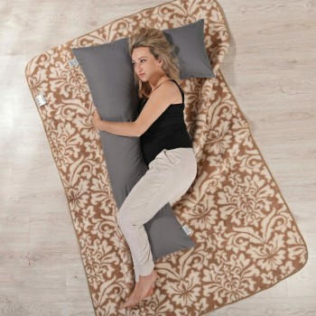 siva_prevleka_za_nosecnisko_blazino_snug_l_emi_iz_bombaža