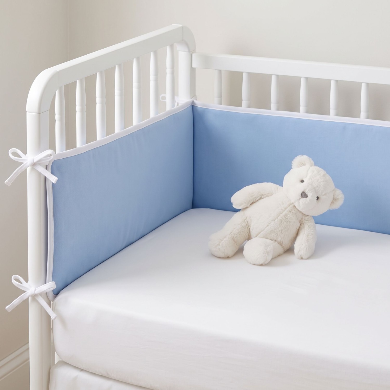 odbijac_za_otrosko_posteljico_dolly_blue_emi