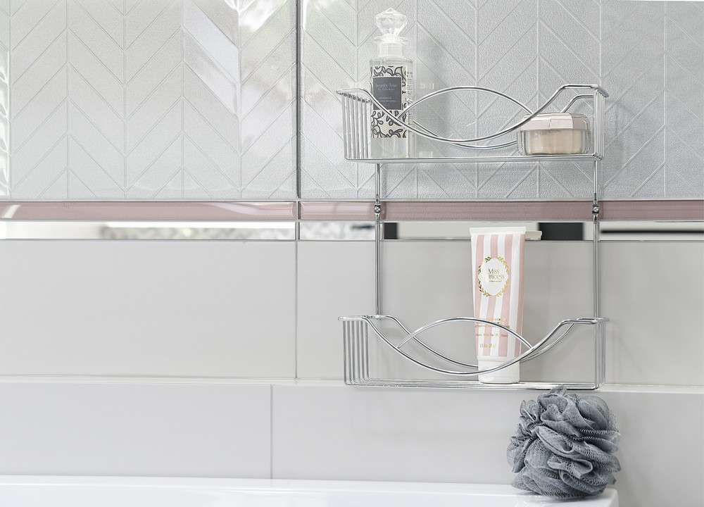 žičnata_polica_v_kopalnico