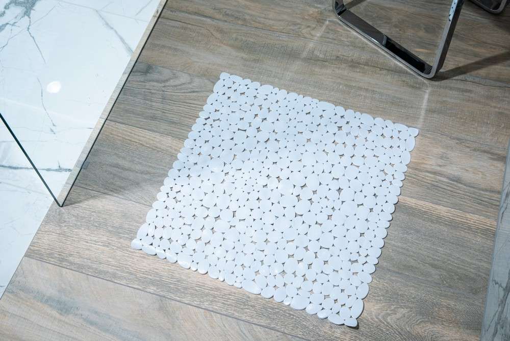 protizdrsna_podloga_bela