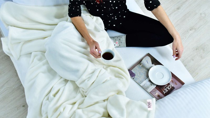 topla odeja iz mikrovlaken 150 x 200