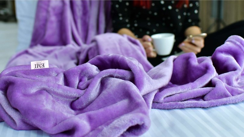 topla odeja iz mikrovlaken 150 x 200 cm