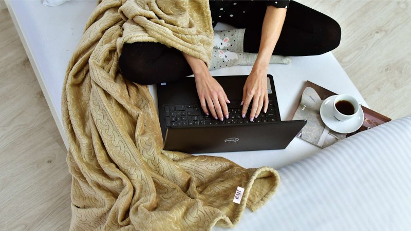 topla_odeja_iz_mikrofibre