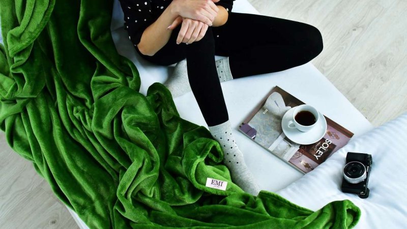 mehka in topla odeja iz mikrovlaken 150 x 200