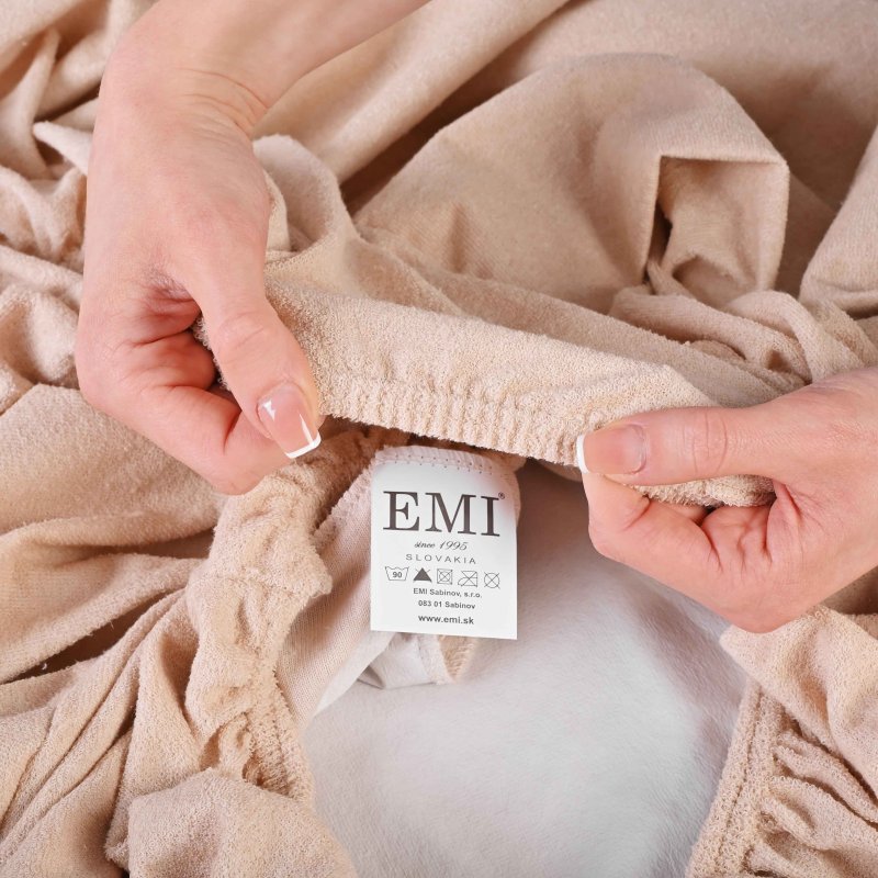 nepremočljiva_ploha_z_gumo