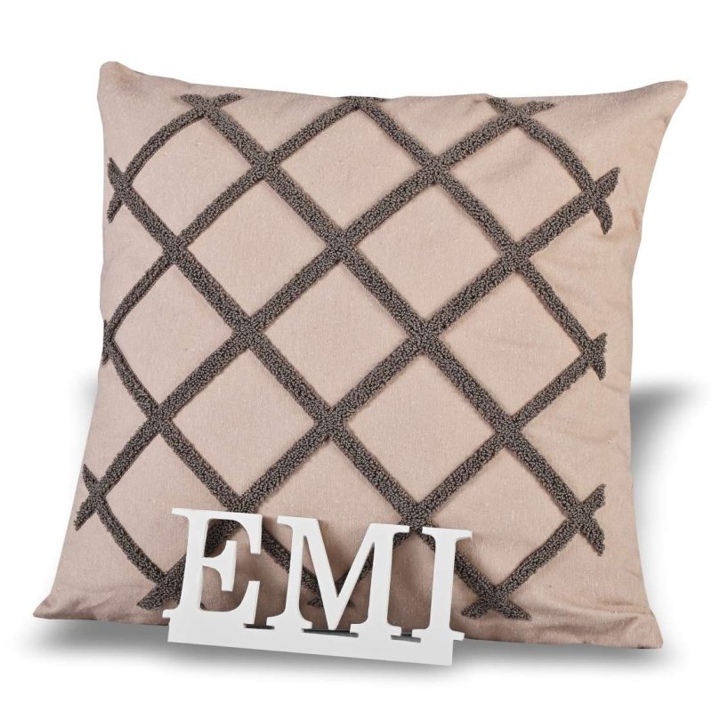 odeja_na_vankus_40x40_fadwa_emi