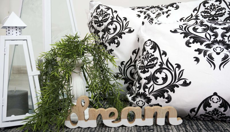 črno-bele posteljnine