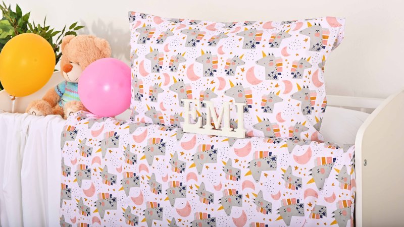 otroška_oblačila_samorog_emi