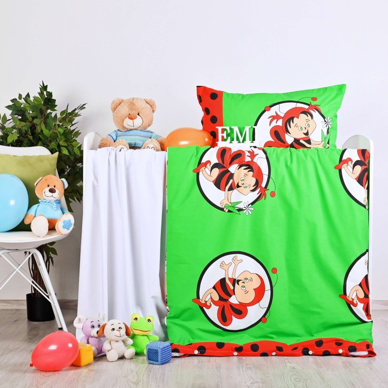 otroška oblačila zelena