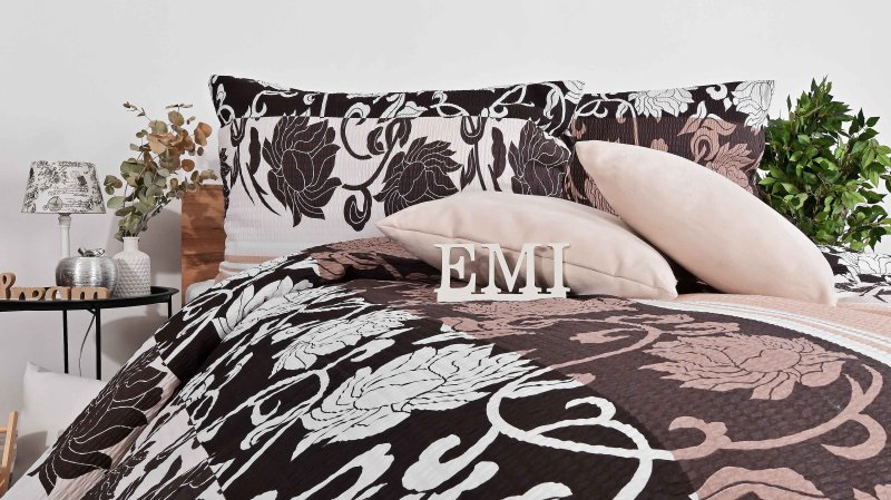 krep_obleke_rjava_emi