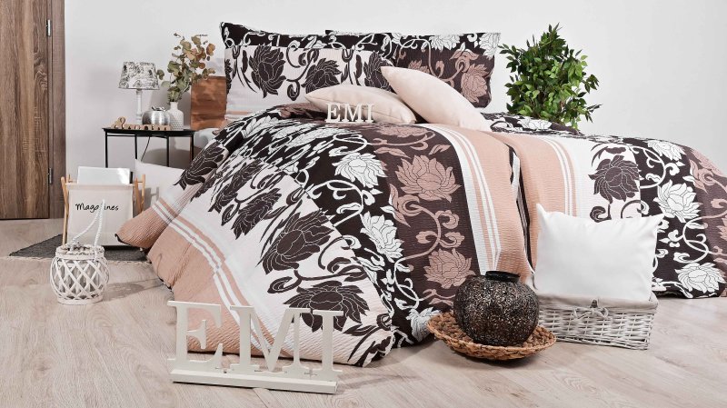 rjava_krep_oblačila_emi