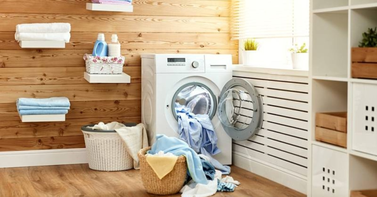 6 NASVETOV, KAKO PRATI, DA BARVE NE ZBLEDIJO